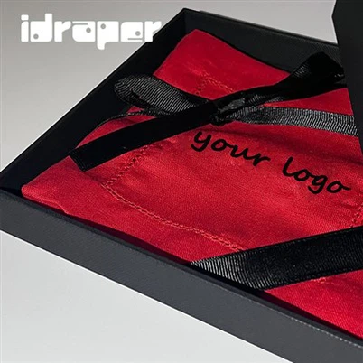 Červené ľanové obrúsky